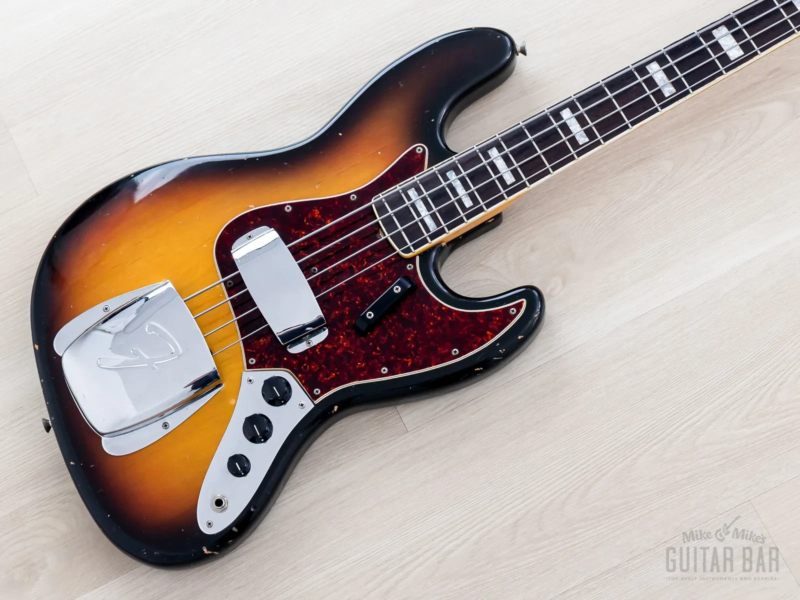 1968 Fender Jazz Bass Vintage Electric Bass Guitar Sunburst w/ Case