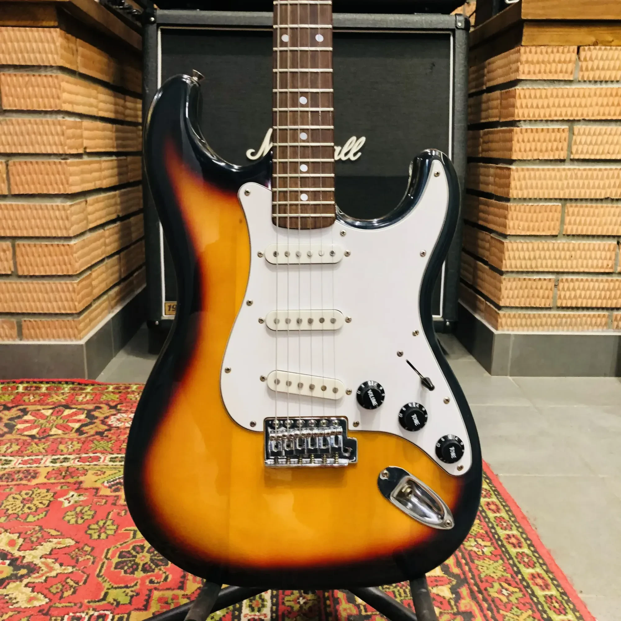 Электрогитара Epiphone by Gibson S-310 Stratocaster SSS Sunburst Korea 2005s