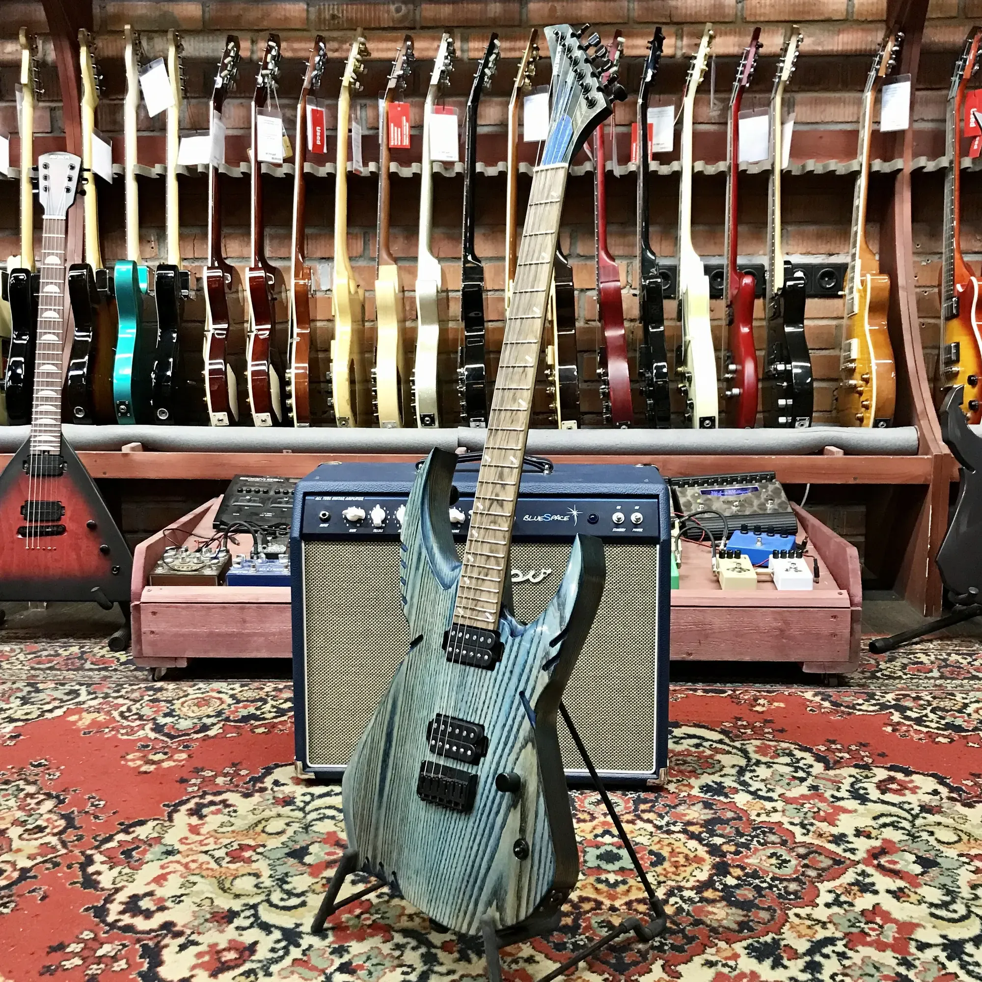 Изображение №6