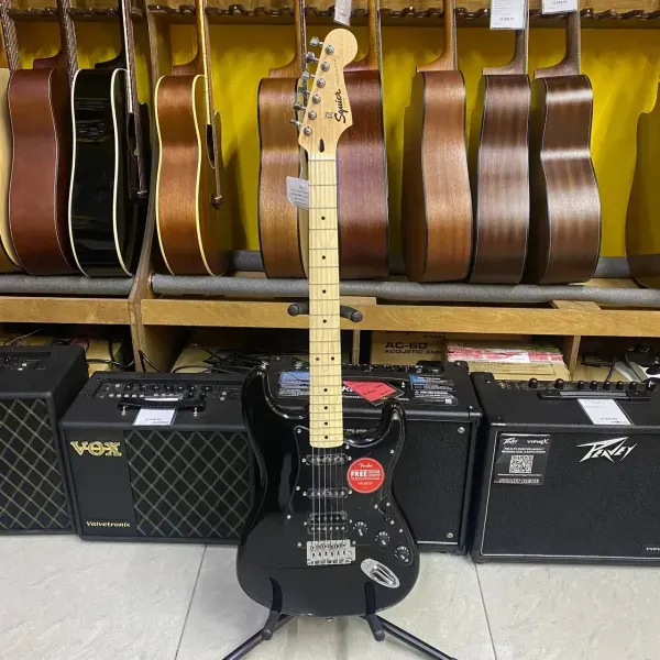 Squier by Fender Sonic Stratocaster HSS Maple FB Black купить в
