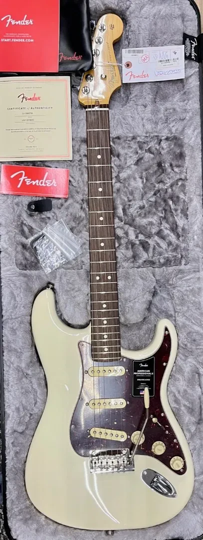 Fender American Professional II Stratocaster In Olympic White with Case - Demo