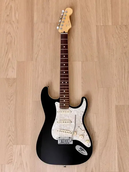 Электрогитара Fender Modern Stratocaster SSS Black w/gigbag Japan 2019