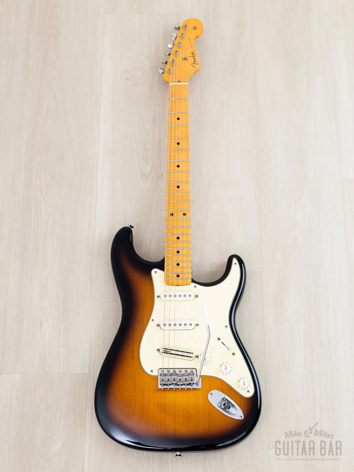 Электрогитара Fender Vintage Hot Rod 1957 Stratocaster SSS Sunburst w/case USA 2007
