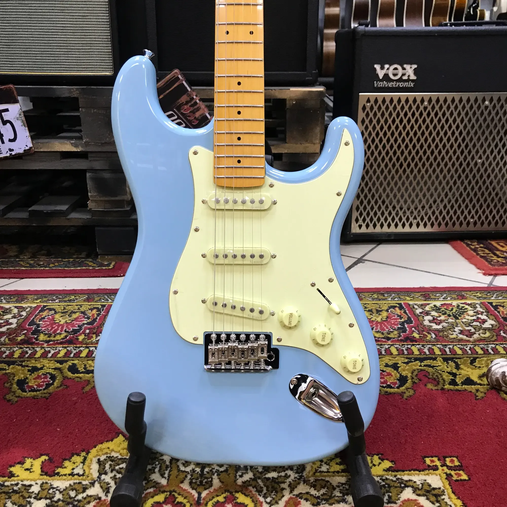 Изображение №5