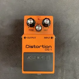 Педаль эффектов для электрогитары BOSS DS-1 Distortion Japan 1990's