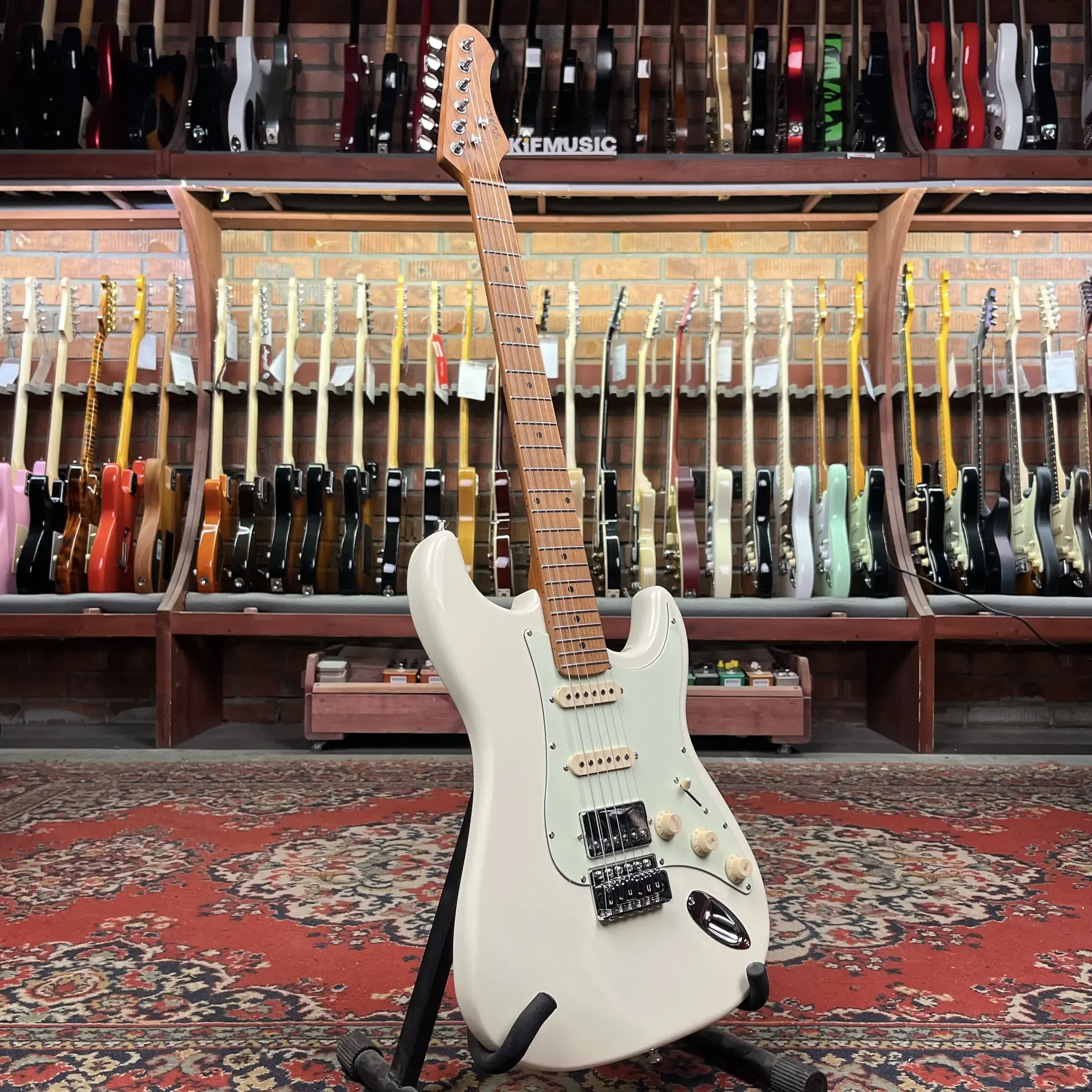 Изображение №4