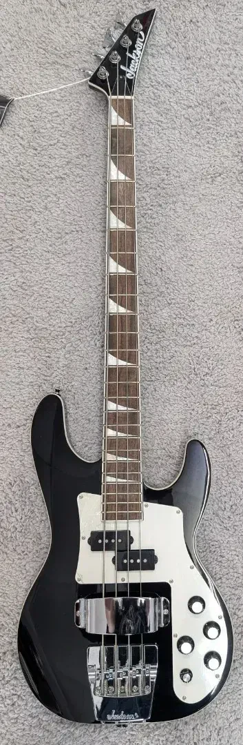 Jackson X Series Concert Bass CBXNT DX IV, Laurel Fretboard, Gloss Black - DEMO