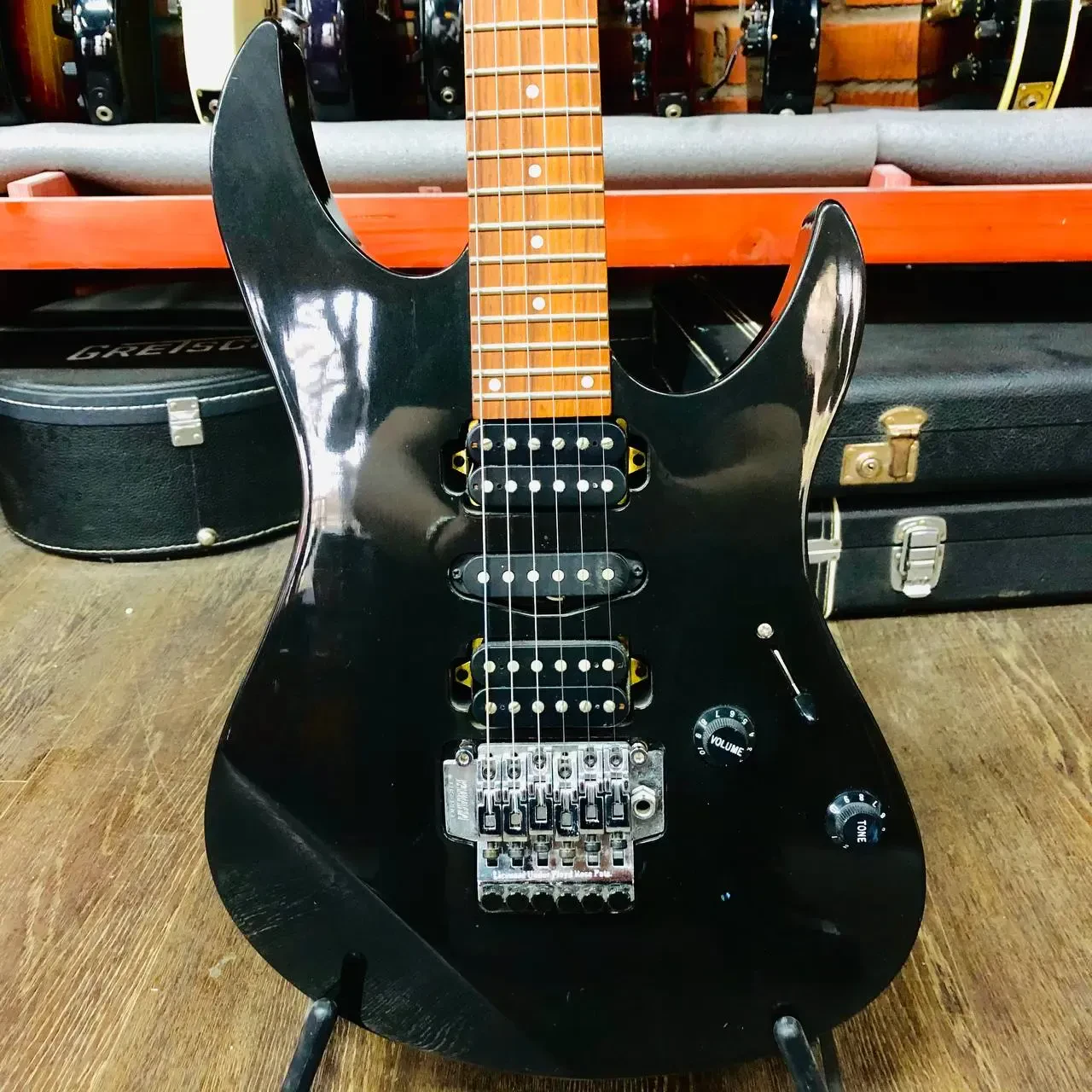 Электрогитара Yamaha RGX421D Superstrat HSH Tremolo Black Japan 1990s