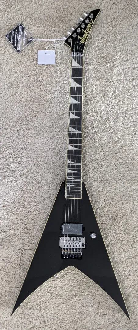 Электрогитара Jackson Pro Plus Pure Metal King V KV1A (Limited Edition) цвет: Gloss Black с чехлом