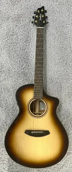 Электроакустическая гитара Breedlove Artista Pro Concert Burnt Amber Burst